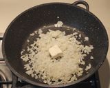 A picture of step 9 of Fettuccine alla Papalina.