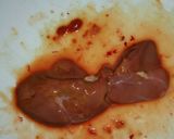 A picture of step 1 of Cream of mushroom chicken livers.