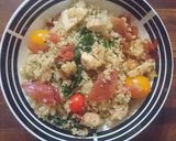 A picture of step 5 of Bacon chicken warm quinoa salad bowl.