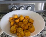 A picture of step 3 of Tostones.