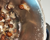 Foto del paso 4 de la receta: Caracoles en salsa de tomate