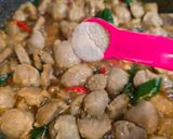 Foto langkah ke 5 dari resep Oseng Bakso Kecap.