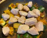 Une image de l'étape 2 de Poulet au curry.