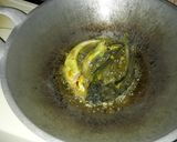 Foto langkah ke 4 dari resep Lele goreng.