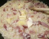 A picture of step 3 of Risotto speck e brie.