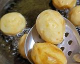 A picture of step 3 of Kashmiri Dum Aloo.