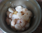 Foto del paso 3 de la receta: Huevos rellenos de Gambas