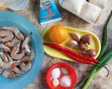 Foto langkah ke 1 dari resep Udang Tahu Masak Santan.