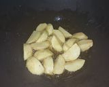 Foto langkah ke 2 dari resep Semur Kentang Campur.