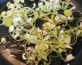 Foto del paso 2 de la receta: Pizza de soja texturizada, queso y aceitunas