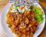 Foto langkah ke 1 dari resep Kwetiau Goreng Jamur Pedas.
