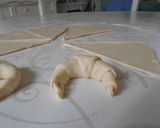Une image de l'étape 1 de Petits croissants pur beurre.
