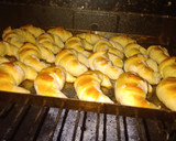 Foto del paso 4 de la receta: Medialunas sin manteca y muy ricas !