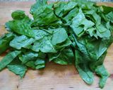 Sóska leves (snidlinges rántottával) recept fázis 3 fotója