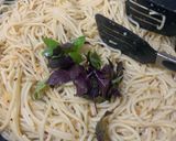 A picture of step 2 of Aglio olio pasta.