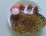 मेथीचे ठेपले/पराठे (methiche parathe recipe in marathi) रेसिपी स्टेप 4 फोटो 