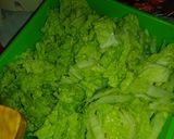 Foto langkah ke 1 dari resep 87. Tumis SapuSo (Sawi putih & Bakso) Saori.
