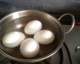 A picture of step 1 of Quick egg sandwich.