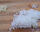 Foto del paso 1 de la receta: Cola de merluza a la plancha con salsa de tinta de sepia