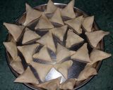 A picture of step 4 of Mutton samosa.