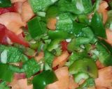 वेजिटेबल दलिया(Vegetable daliya recipe in hindi) रेसिपी चरण 2 फोटो