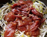 味噌豆芽炒肉片的食譜步驟3照片