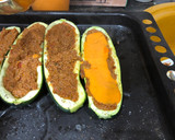 Foto del paso 5 de la receta: Calabacines rellenos con gratinado de queso de oveja y salsa de pimientos del piquillo