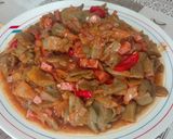 Foto del paso 4 de la receta Judías verdes encebolladas con pimiento rojo