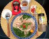 A picture of step 5 of Phở Gà (Vietnamese Chicken Noodle Soup).