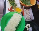 Foto langkah ke 1 dari resep Bihun rebus simple dan enak.