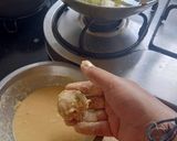 A picture of step 3 of Crispy 😋Aloo Bade.
