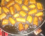 A picture of step 2 of Fried plantain.