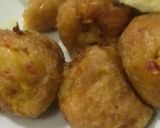 A picture of step 4 of Irish potato balls.
