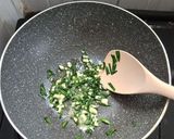 Foto langkah ke 2 dari resep Nasi Daun Jeruk.