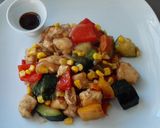 Foto del paso 5 de la receta: Pollo con verduras y maíz