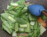 Foto langkah ke 4 dari resep Pakcoy Wortel Ceria.