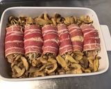 Une image de l'étape 5 de Roulés de poulet au bacon,emmental,moutarde douce et champignons.