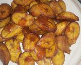 A picture of step 3 of Maggi fried plantain.