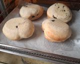 Foto del paso 12 de la receta: Bollos de aceite de oliva con aceitunas negras en freidora de aire
