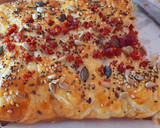 Foto del paso 9 de la receta: Hojaldre con queso de cabra, membrillo, jamón y semillas