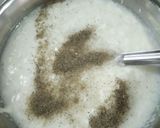 A picture of step 2 of Masala Papad Doi.