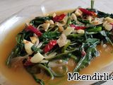 Tumis kangkung belacan untuk orang malas