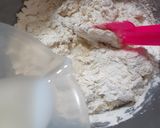 Foto langkah ke 1 dari resep Donat Pisang Frozen Empuk & Lembut.