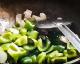A picture of step 7 of Creamy capsicum gravy restaurant style.