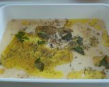 Foto del paso 5 de la receta: Pechuga de pollo marinada, macerada, al horno y alioli