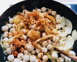 Hình bước làm 4 của món Cà ri mắt mực