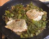 Une image de l'étape 11 de Filets de lieu noir aux oignons, poivrons et anis vert.