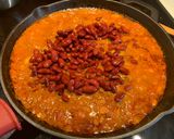 Une image de l'étape 5 de Chili servi sur nid de courge spaghetti fumée.