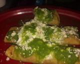 Foto del paso 7 de la receta: Tacos dorados de Pollo con Salsa Verde