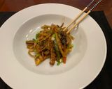 A picture of step 6 of Spicy Pork Lo Mein.